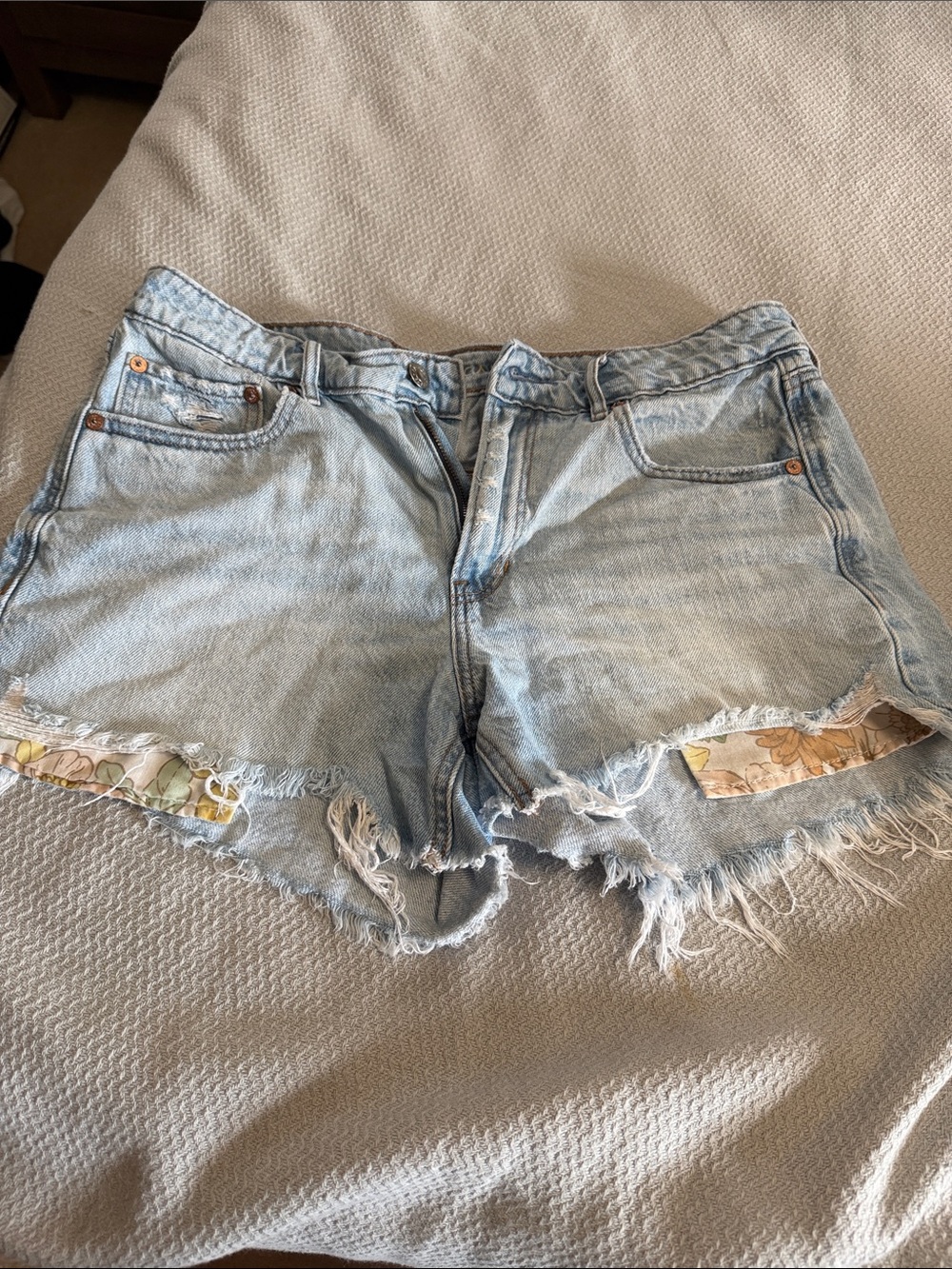 American Eagle Outfitters Light Blue Distressed Denim Shorts with Floral Patch